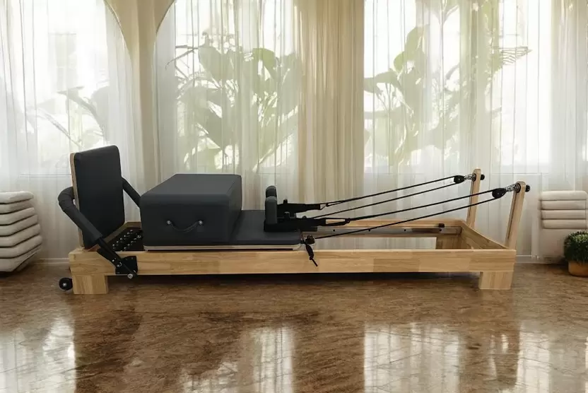 Reformer with box and jump board